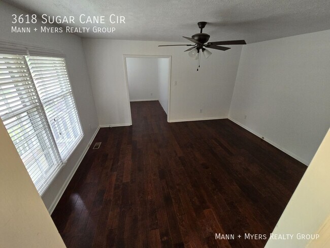 Foto del edificio - 3618 Sugar Cane Cir