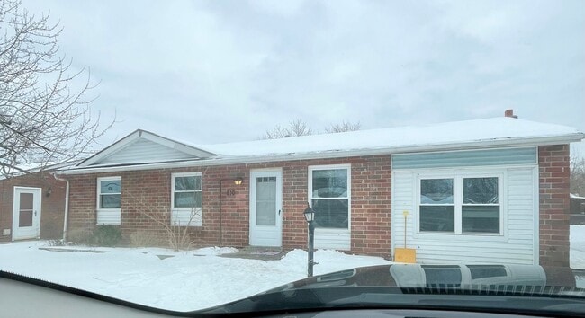 Building Photo - 4  Bedroom Home Ready Now