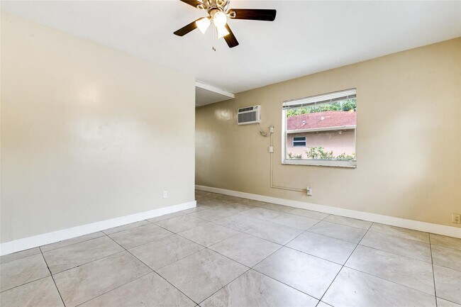 Foto del edificio - 2210 NW 5th St