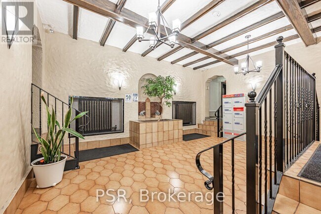 Photo du bâtiment - 480 Oriole Pkwy