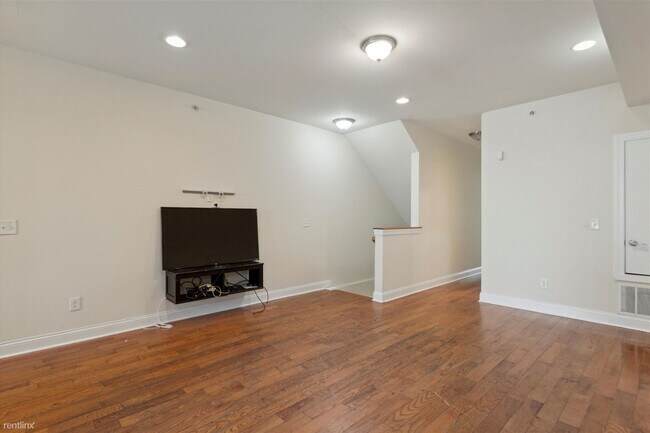 Foto del edificio - 4 br, 3 bath Duplex - 2107 N 17TH ST Unit A