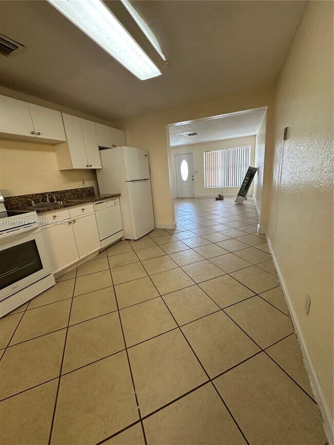 Foto del edificio - 4041 SW 50th St