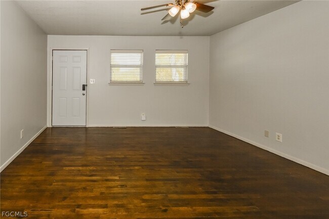 Foto del edificio - 5119 5th St W