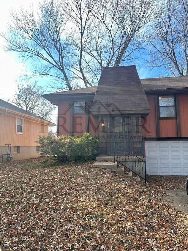 1422 S Haden Ct, Independence, MO 64055 House Rental in