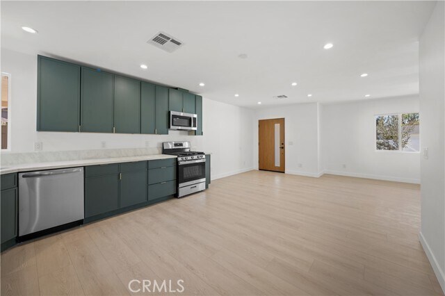 Foto del edificio - 6946 Amestoy Ave