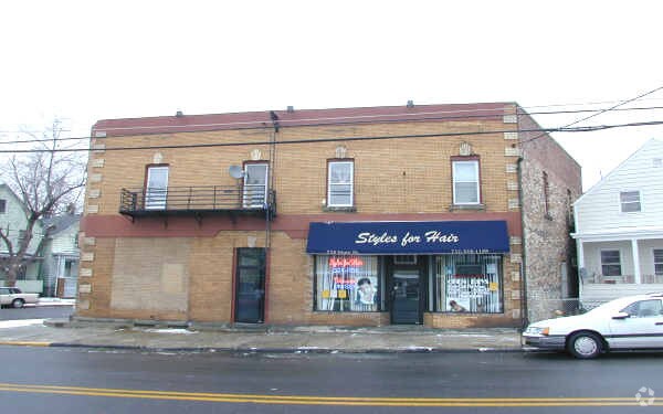 Primary Photo - 724 State St