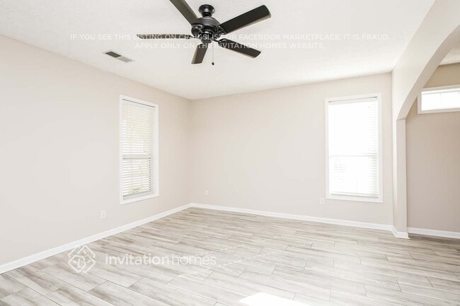 Foto del edificio - 307 Summerstone Ct