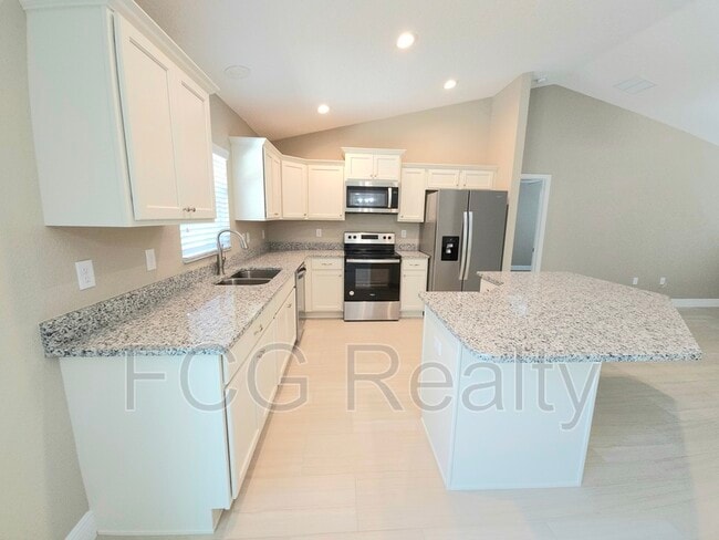 Building Photo - 7794 N Keystone Dr