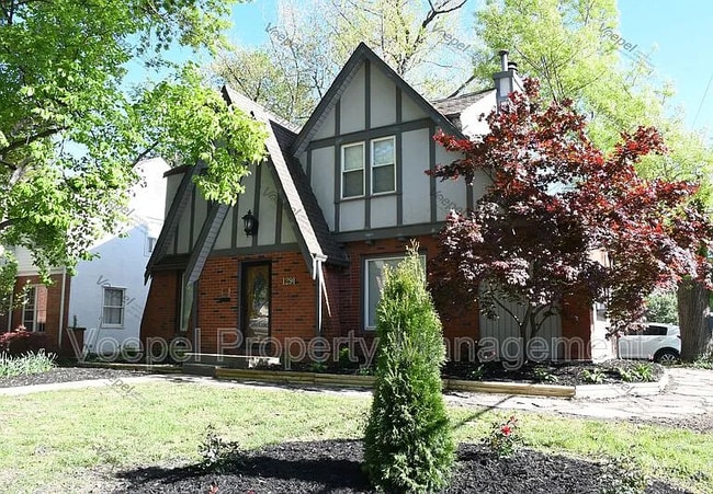 Building Photo - 1291 W Gregory Blvd
