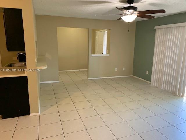 Building Photo - 3904 NW Cinnamon Tree Cir