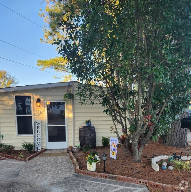 Apartments under 2,500 in Grandy, NC 1 Rentals