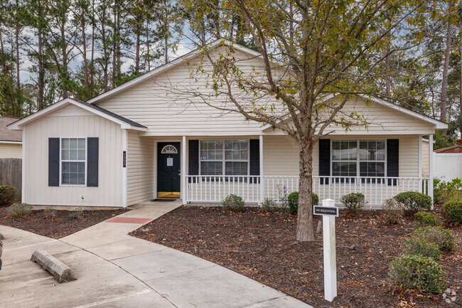 West Towne Cottages - Leasing Office - West Towne Cottages