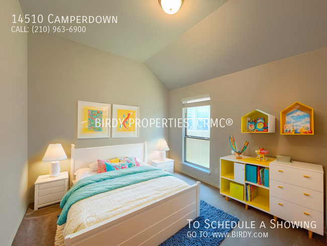 Building Photo - "Spacious 4-Bedroom Haven with 3 Full Bath...
