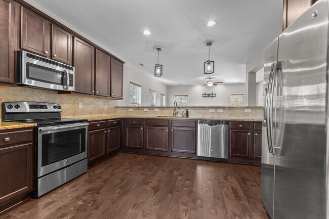 Building Photo - Single Family Home near Ft Liberty