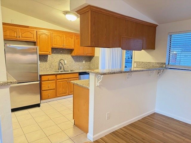 Foto del edificio - 10355 Stern Ave