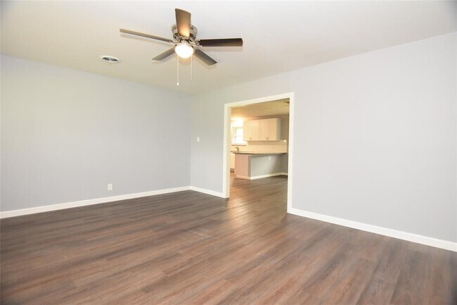 Foto del edificio - 415 Willow Ln