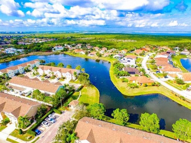 Foto del edificio - 569 Vallance Way NE