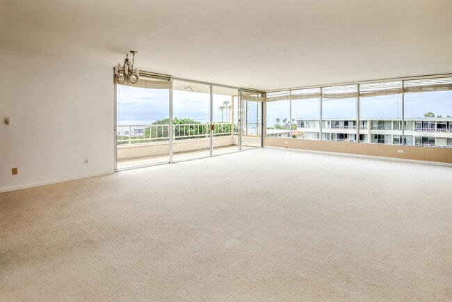 Building Photo - 32709 Seagate Dr