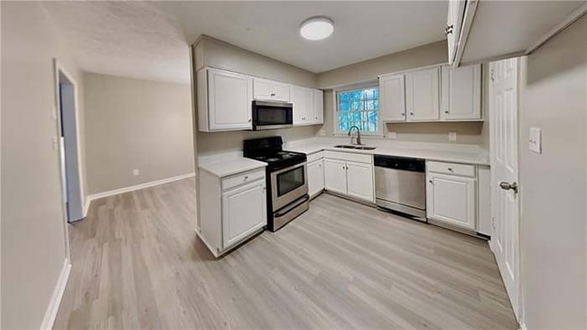 Building Photo - 321 Tarragon Way SW