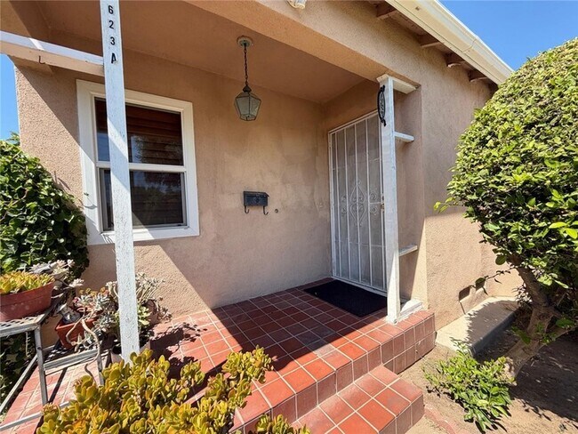 Foto del edificio - 10623 Olive St