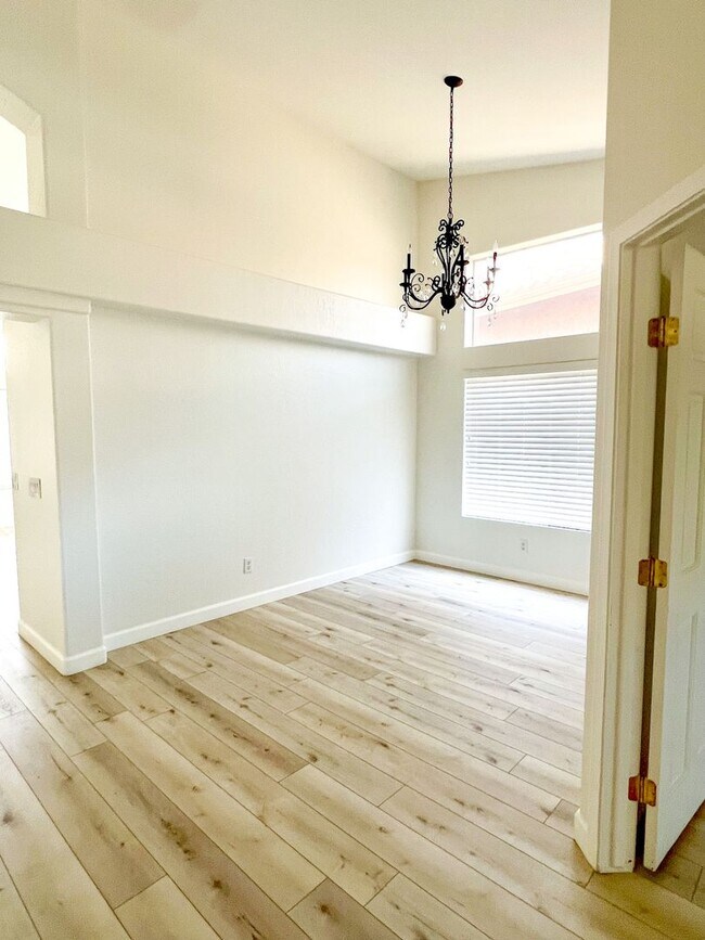 Foto del edificio - Immaculate 4-Bedroom Home in Gated Augusta...