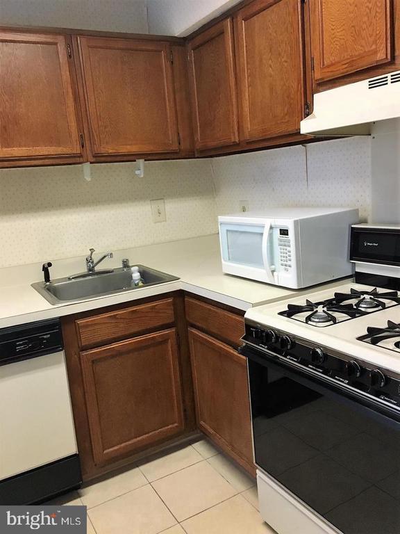 Foto del edificio - 5482 Cedar Ln