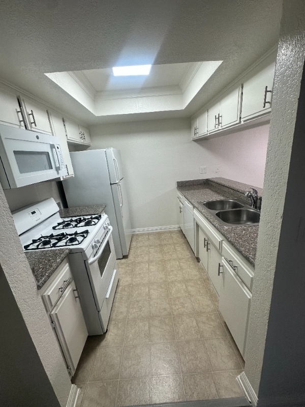 Foto del edificio - 15009 Moorpark St