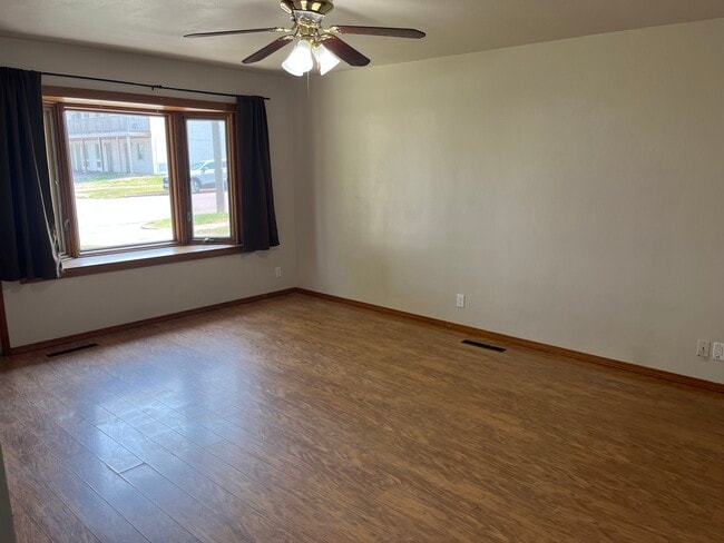 Building Photo - 115 N Conklin Ave