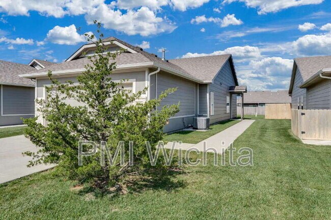 Building Photo - 8124 E 34th Ct S