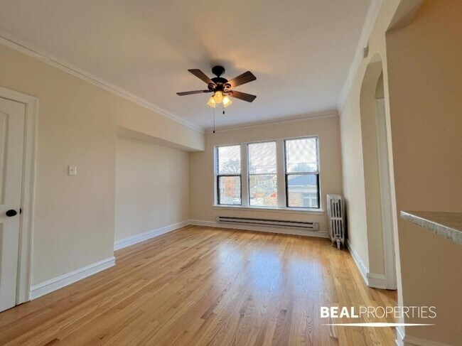 Foto del edificio - 0 bedroom in CHICAGO IL 60640