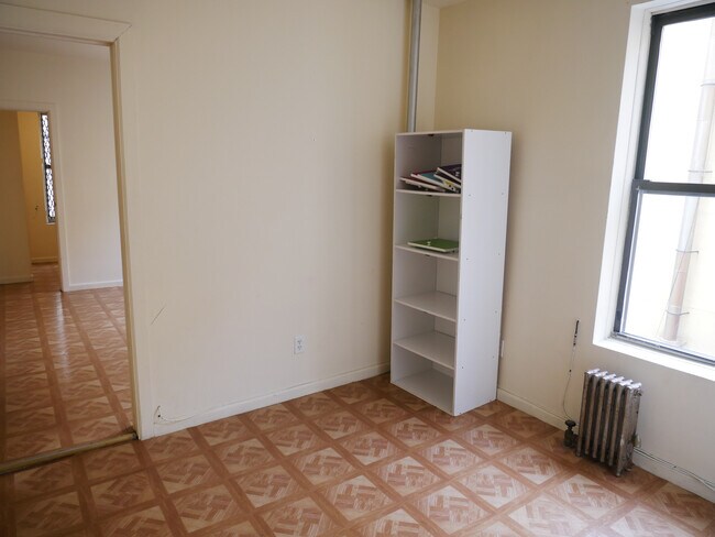 Foto del edificio - 424 E 116th St