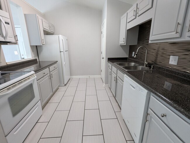 Foto del edificio - 806 Pelham Square Way