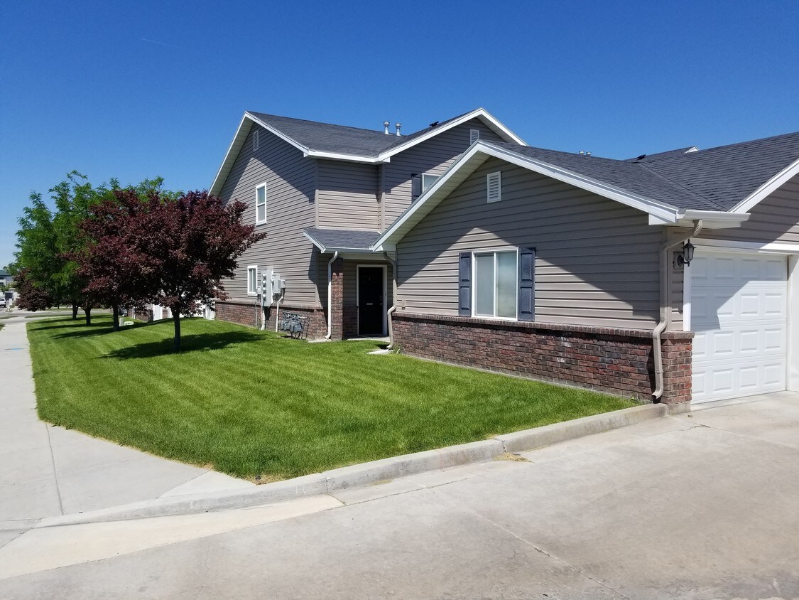 Foto principal - 550 Pheasant Ridge Dr