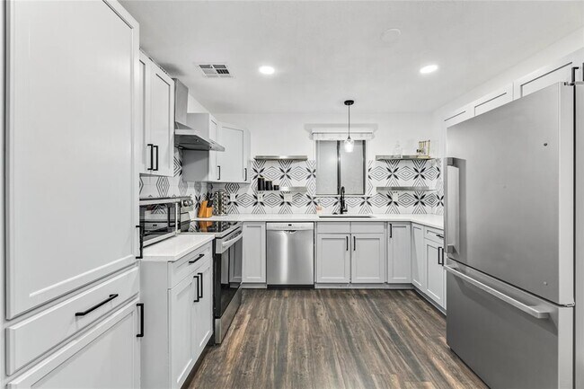 Building Photo - 8600 Fathom Cir