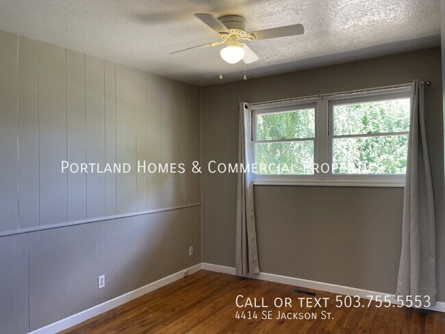 Building Photo - 4414 SE Jackson St