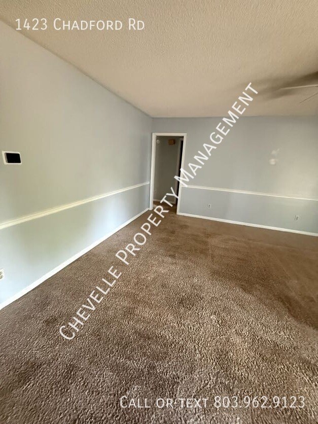 Foto del edificio - 1423 Chadford Rd
