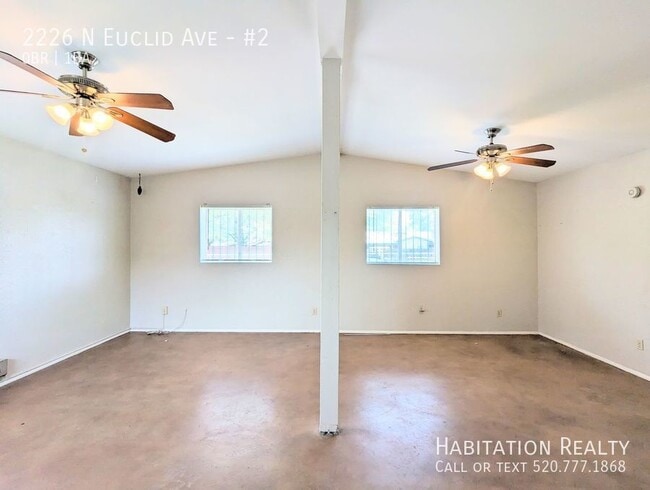 Building Photo - Cozy studio home at Jefferson Park, just n...