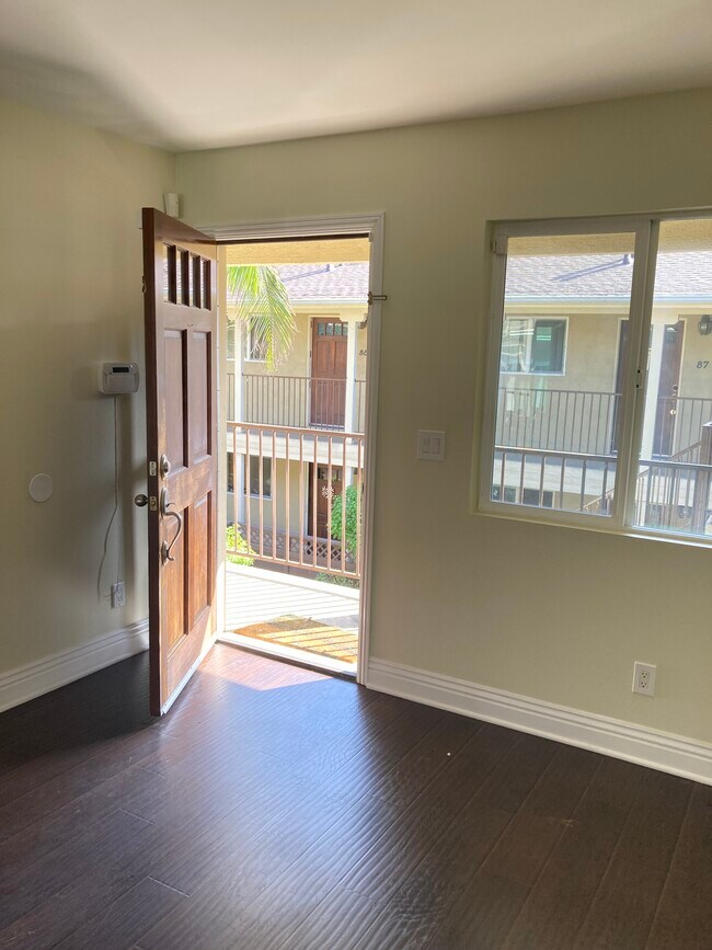Sala de estar - 320 J Ave