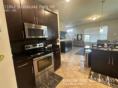 Foto del edificio - 11842 Silverlake Park Dr