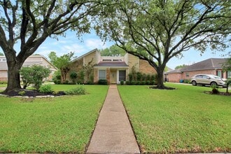 Building Photo - 15326 Glamorgan Dr