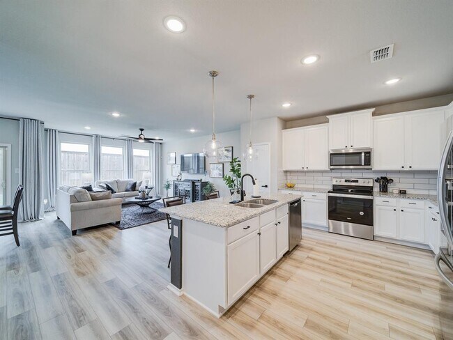 Foto del edificio - 2218 Maplewood Dr