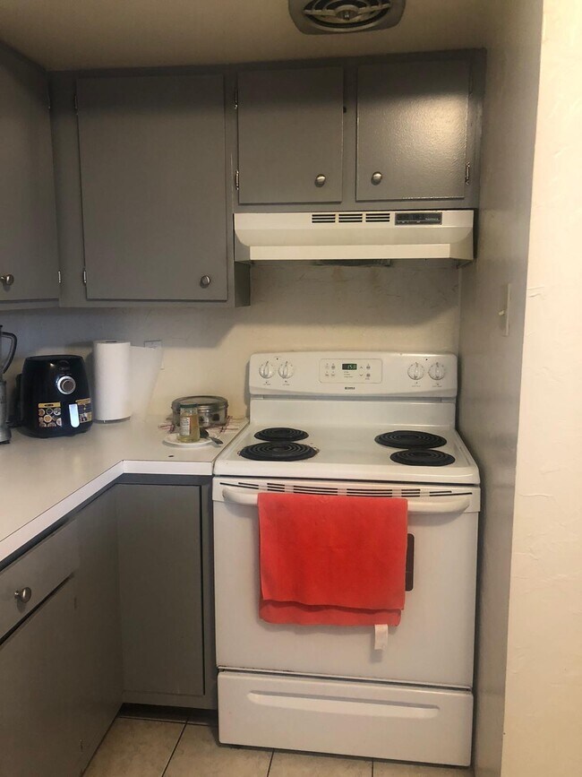 Building Photo - 220 Linden Street, Unit 407
