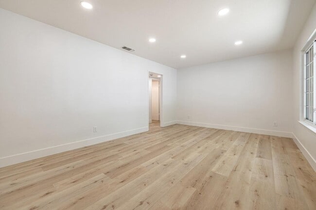 Building Photo - 1134 Agatha Way
