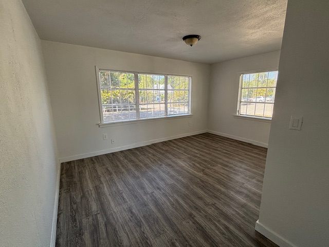 Building Photo - 1825 Linhart Ave