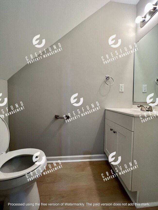 Building Photo - 2 Bed 2.5 Bath Townhome - Available NOW!