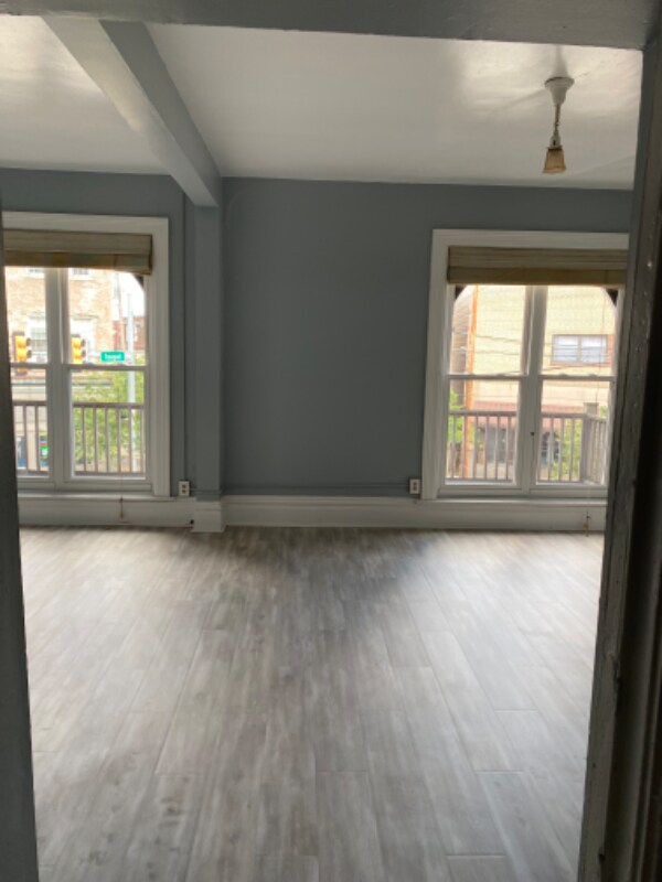 Foto principal - 351 Butler St
