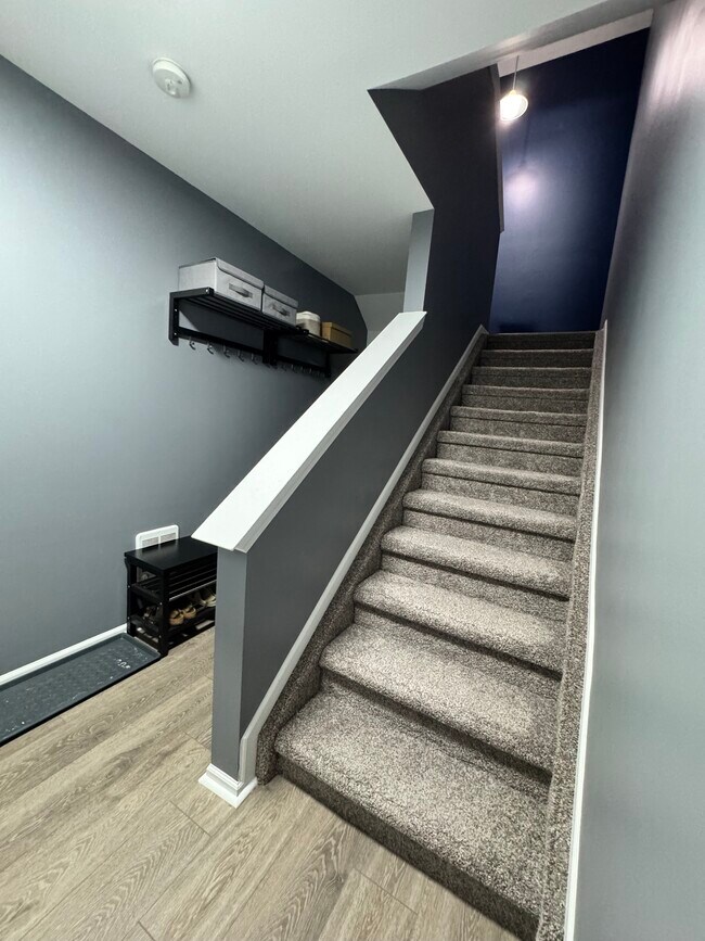Foto del edificio - 3244 Newbury Pl