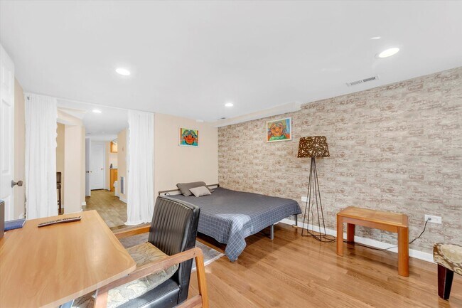 Foto del edificio - 2212 W Iowa St