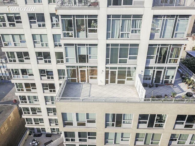 Foto del edificio - 2182 3rd Ave