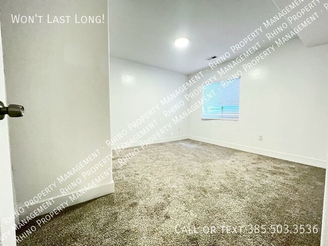 Building Photo - REDUCED RENT! 2 Bedroom/1 Bathroom Duplex ...